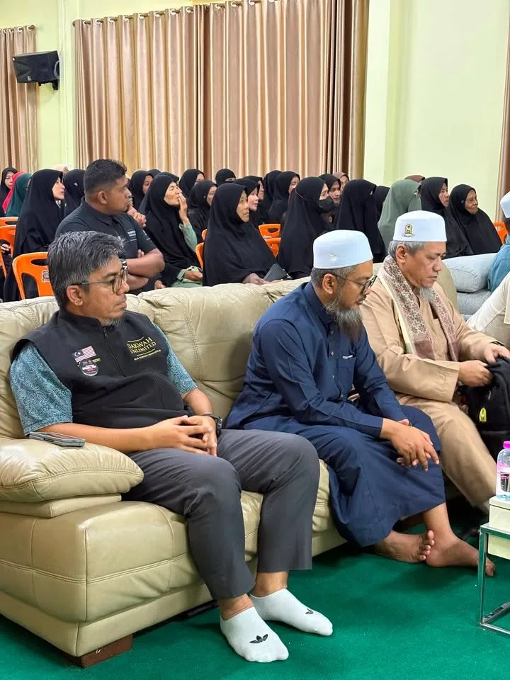 Majlis Ilmu & Penyerahan Dana Wakaf Pusat Pendidikan Islam Selatan Thailand — gambar 3